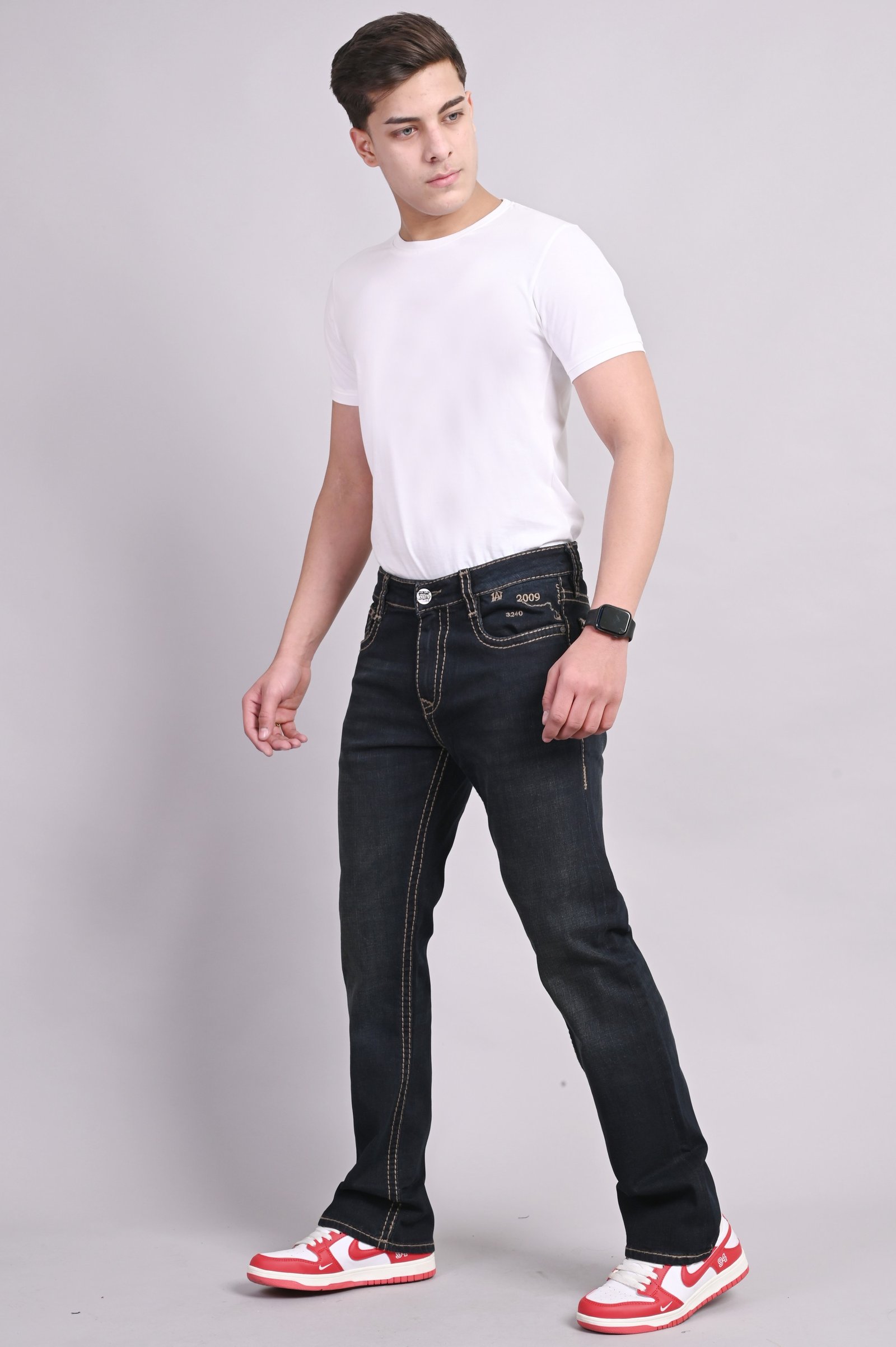 White Apple Men Bootcut Blue Jeans