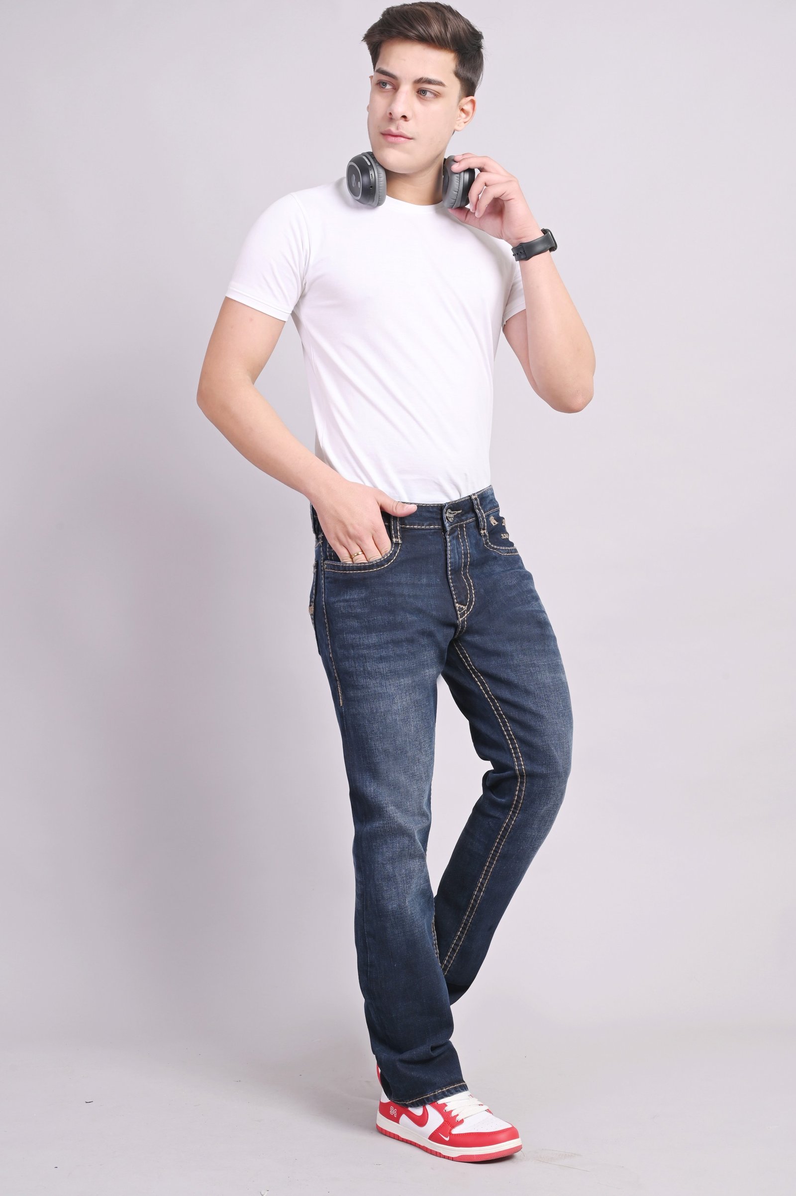 White Apple Men Bootcut Blue Jeans