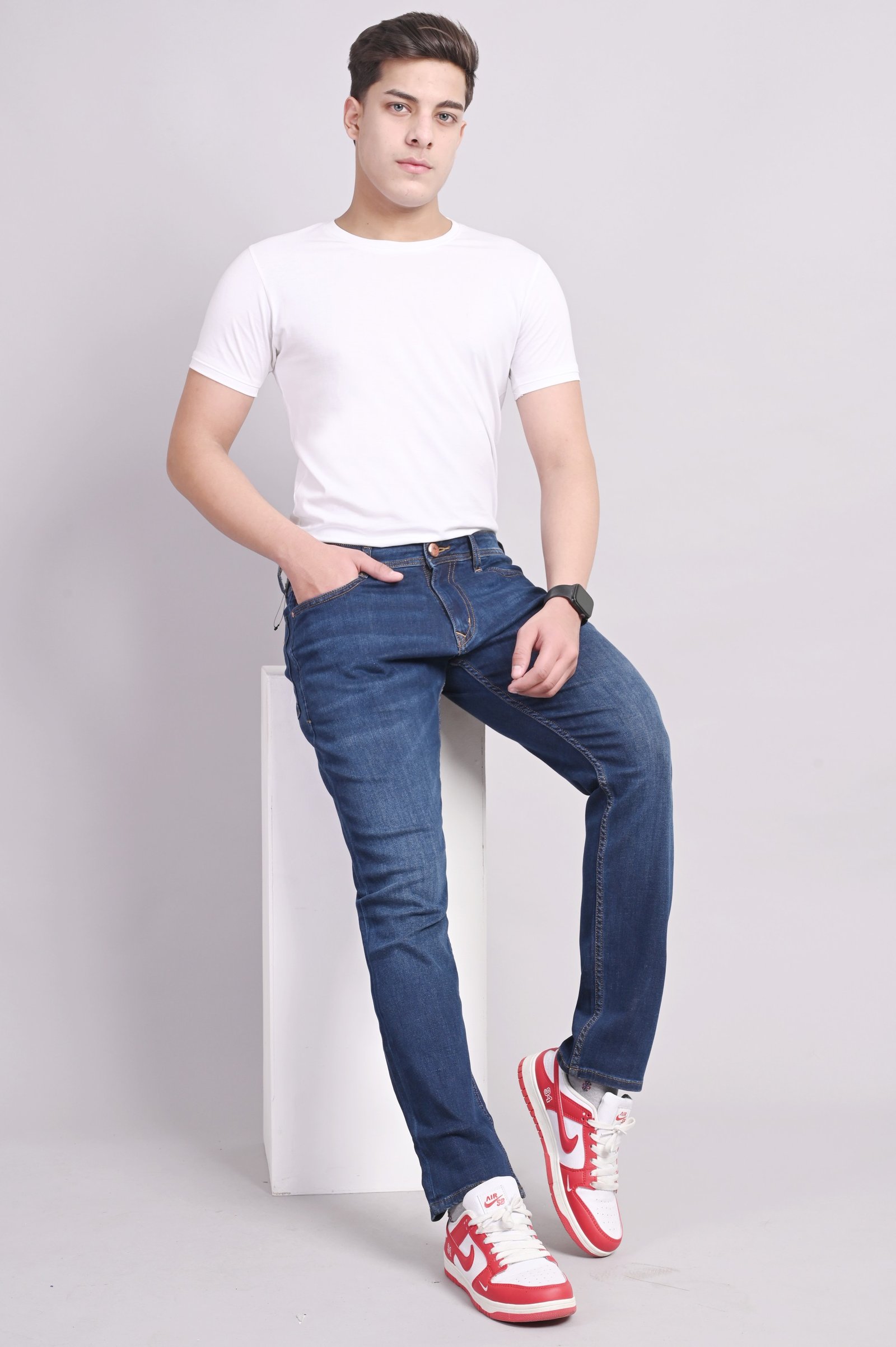 White Apple Mom Fit Men Blue Jeans