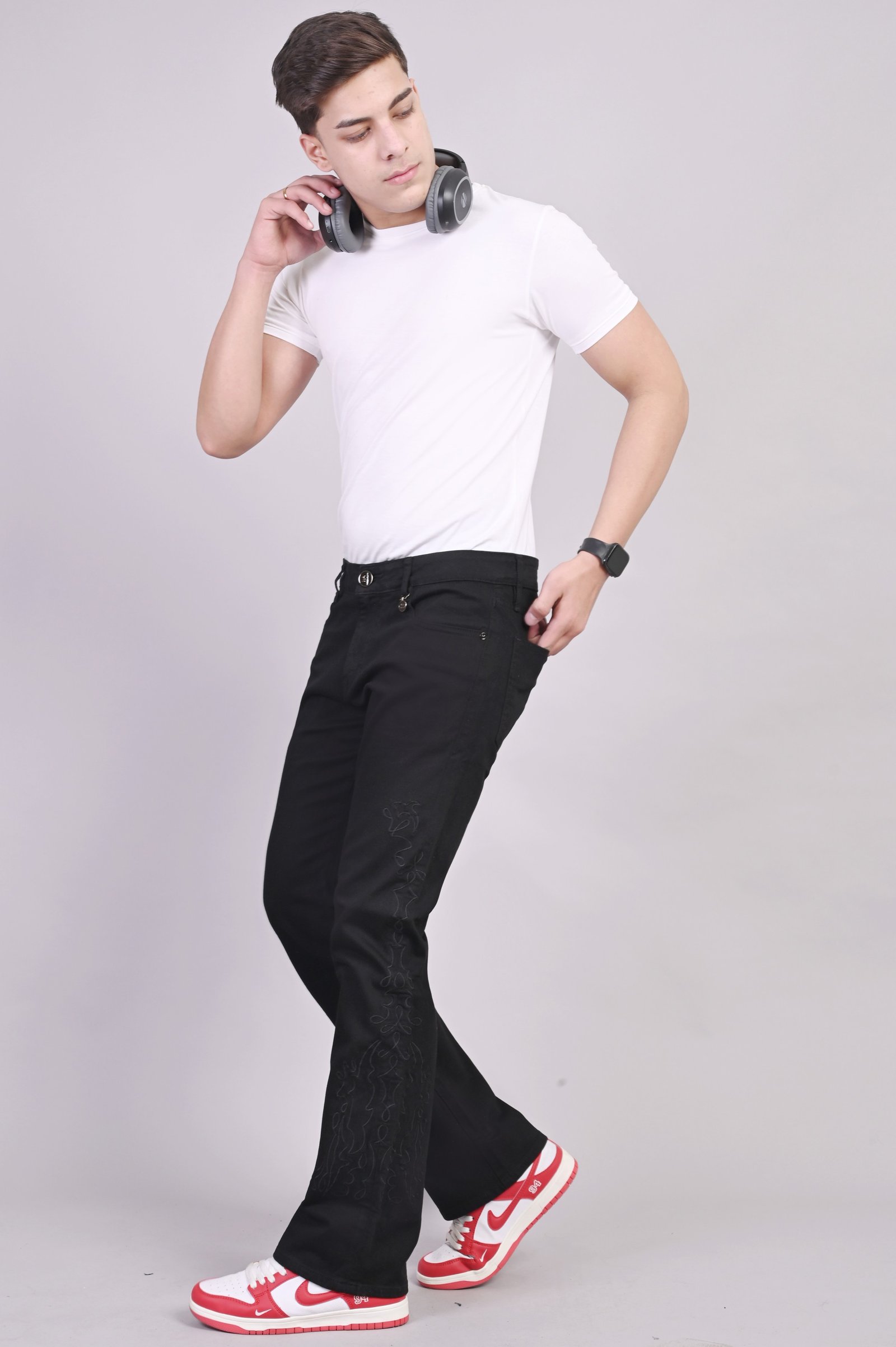 White Apple Black Bootcut Men Jeans